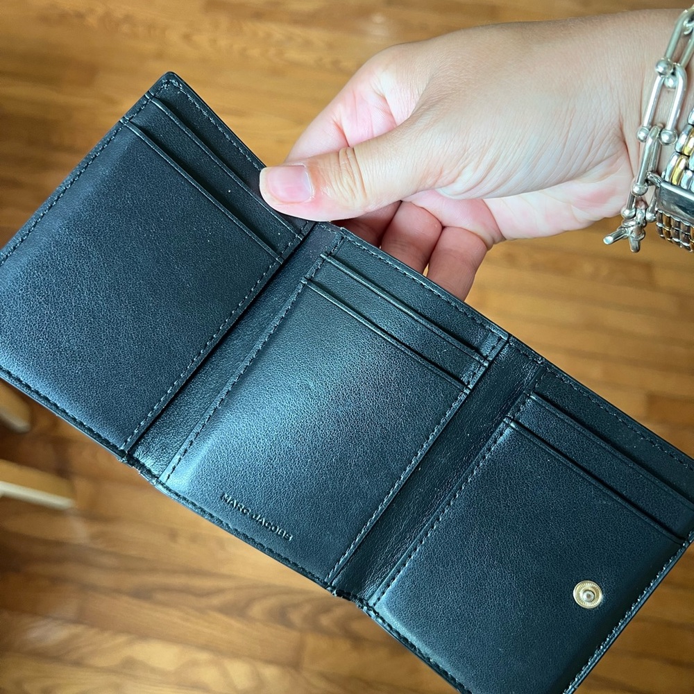 Marc Jacobs Black Quilted Leather Wallet - Picture 7 of 8